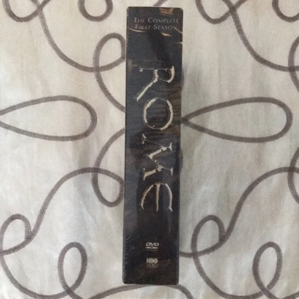 The Complete First Season ROME DVD Set - Picture 3 of 4